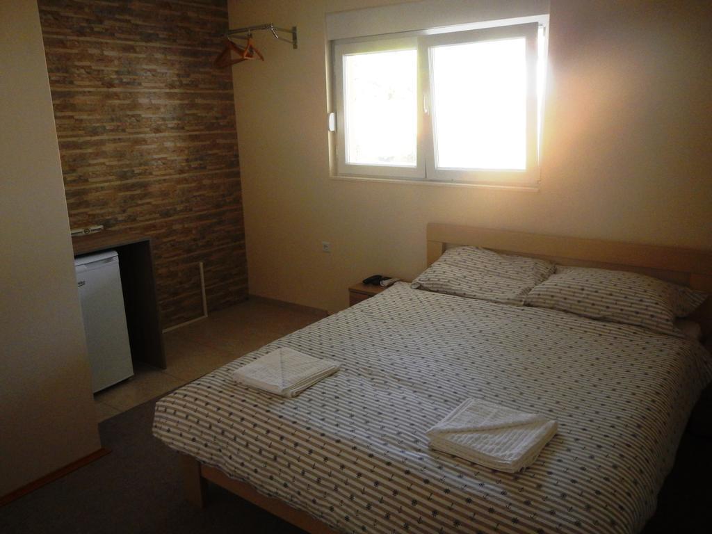 Riverside Guesthouse Pocitelj Екстериор снимка
