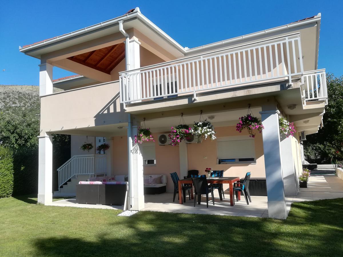 Riverside Guesthouse Pocitelj Екстериор снимка