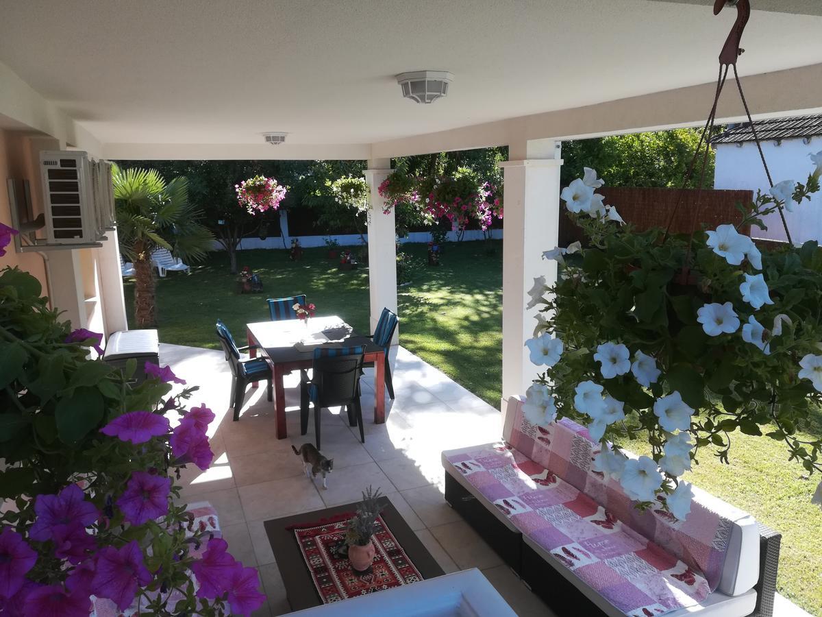 Riverside Guesthouse Pocitelj Екстериор снимка