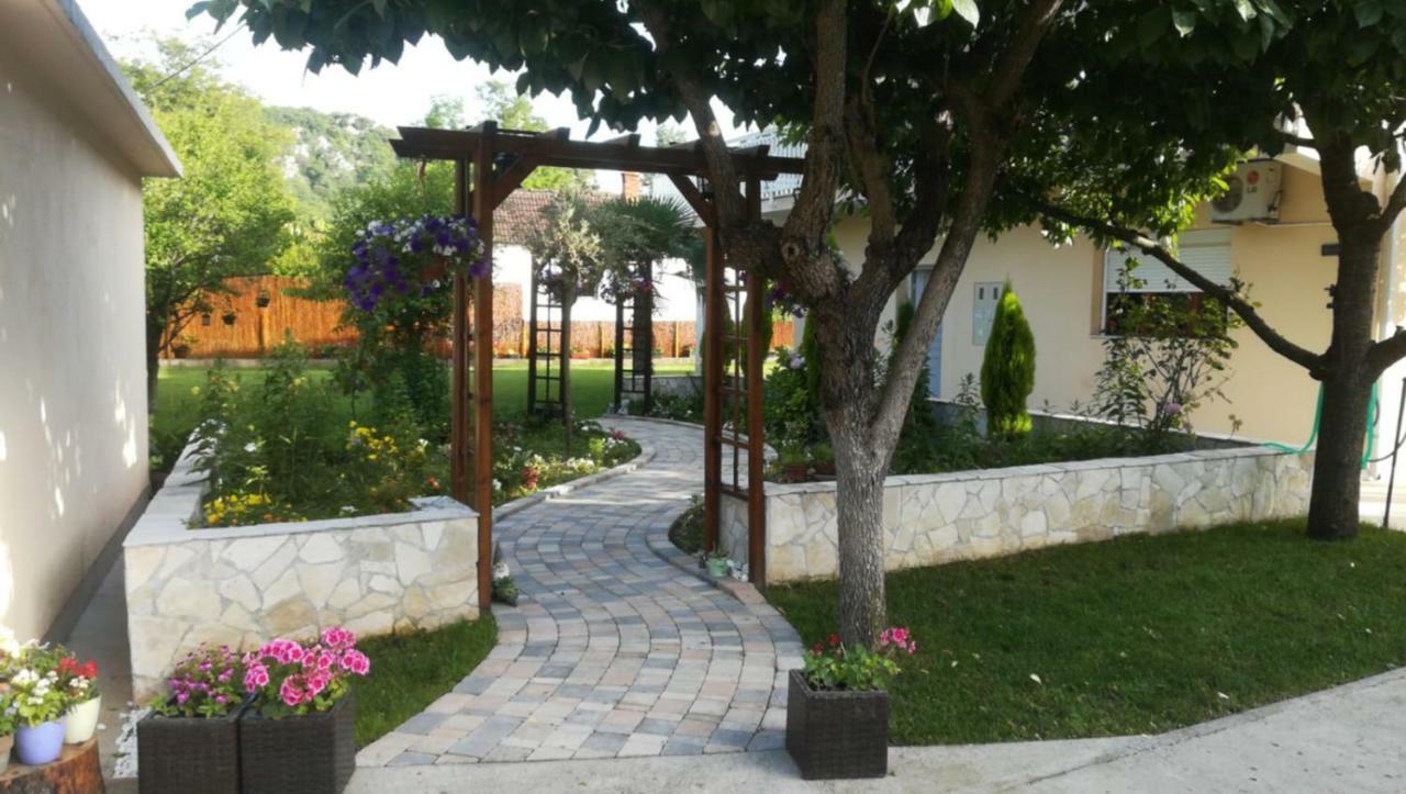Riverside Guesthouse Pocitelj Екстериор снимка